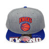 Mitchell & Ness KNICKS PATRICK EWING スナップバックキャップ GREYxROYAL FFMN2846899画像