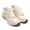 new balance M2002RCC OFF WHITE画像