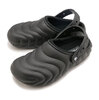 crocs Classic Lined Overpuff Clog Black 210059-001画像